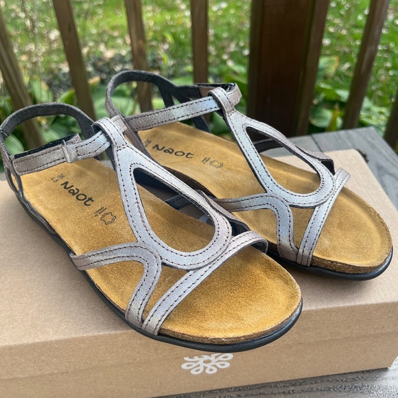 Naot Dorith Orthopedic Sandals 5 Silver Leather Gladiator Cork Footbed 36 NEW Br - Picture 1 of 5